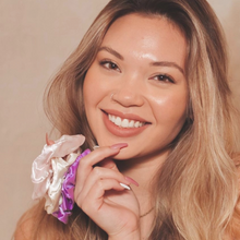 Load image into Gallery viewer, Silk scrunchies- silk elastics for hair
