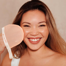 Load image into Gallery viewer, Deep exfoliating face scrub for makeup removal and pore cleansing